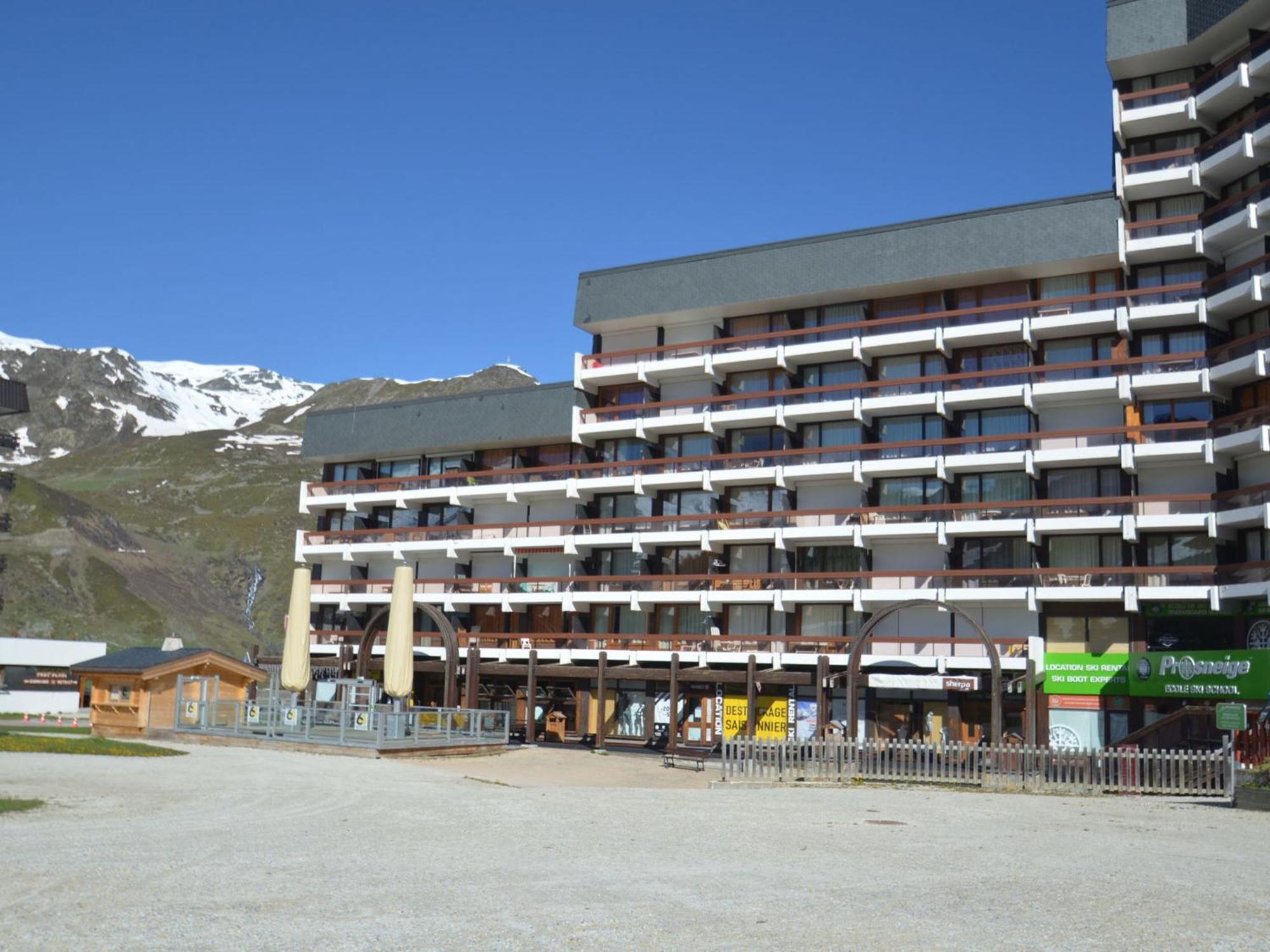 Renove, Aux Pieds, Balcon Ensoleille, 4 Pers., Centre Des Menuires - Fr-1-452-195 Apartment